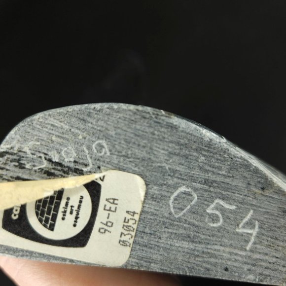 Inuit Eskimo Carving Etching Soapstone Soap Stone Sculpture CAN Igloo Tag Signed - Picture 6 of 13